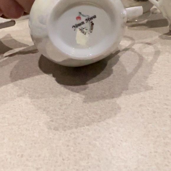 RARE Vintage China. Beautiful shimmering opal iridescent 9 cups and 9 saucers, - Picture 5 of 8